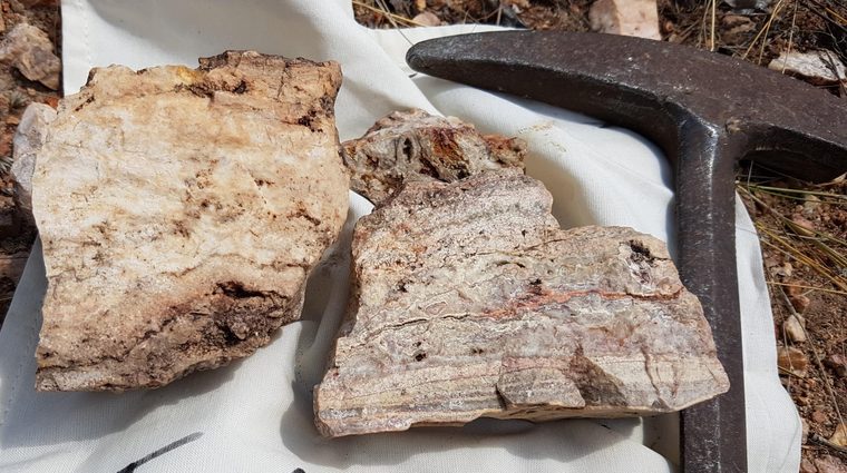 Colloform banded quartz
